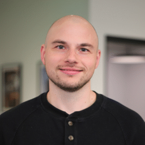 DS Headshot 1